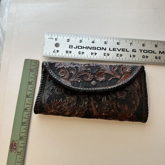 Vtg Tooled Leather Wallet Womens Floral Design & Purple Lining Handmade Western - Picture 3 of 6